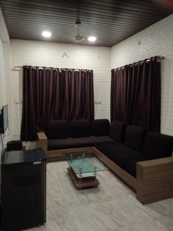 White Smoke Villa อิกัตปุรี ภายนอก รูปภาพ