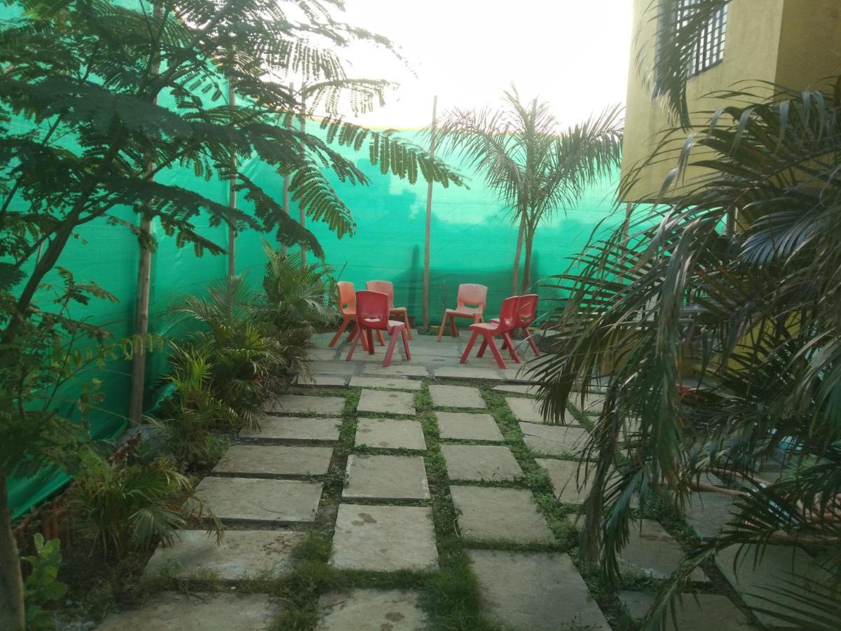 White Smoke Villa อิกัตปุรี ภายนอก รูปภาพ