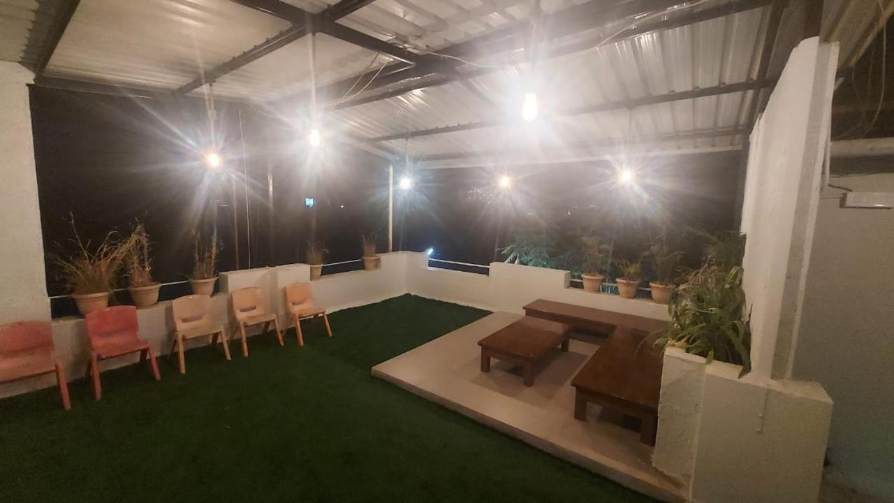 White Smoke Villa อิกัตปุรี ภายนอก รูปภาพ